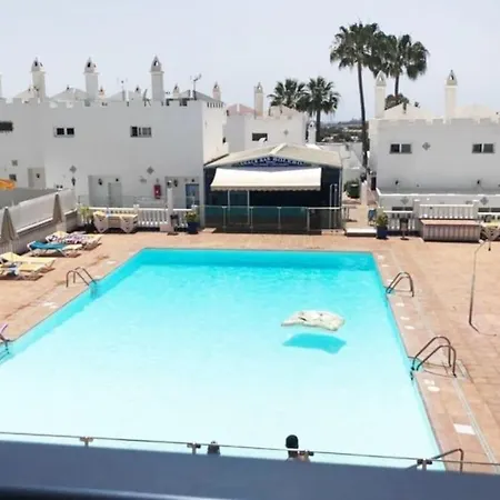 Apartment Centric Pool View San Bartolomé